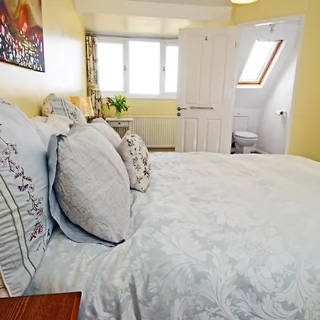 Apartman Spacious Rugby Field With Off-street Parking And Ev Fast Point For Electric Cars *