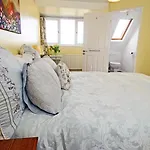 Appartement Spacious Rugby Field With Off-street Parking And Ev Fast Point For Electric Cars *